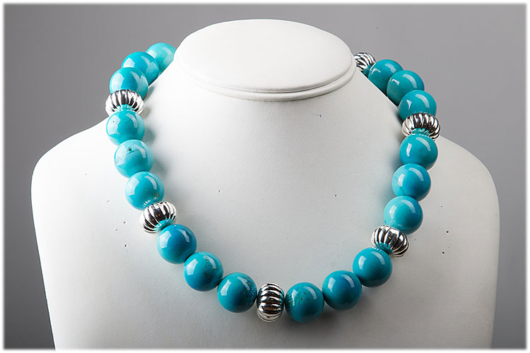 Howlite and sterling silver necklace