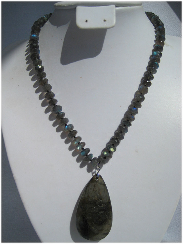 Labradorite hand knotted necklace with pendant